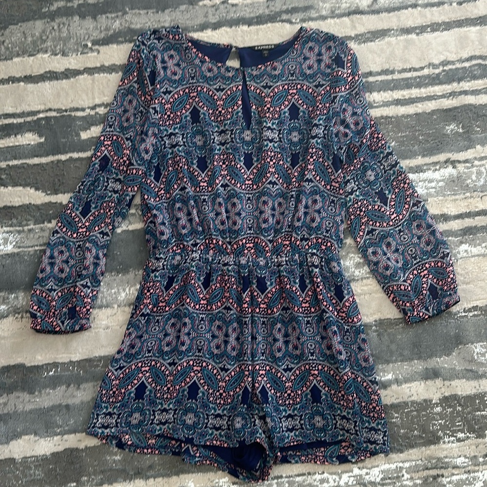 Express long sleeve romper size large neon pink and navy